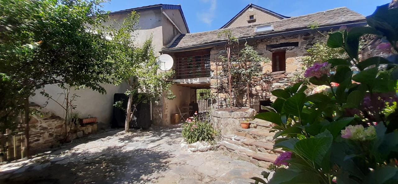 Les Pruniers Villa Fraissinet-de-Fourques Exterior photo